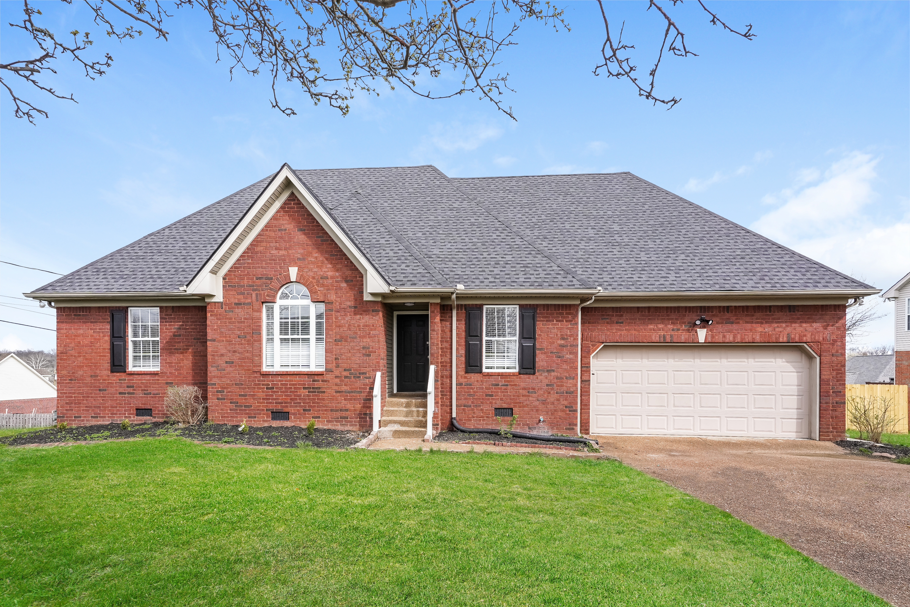 425 Parrish Hill Mount Juliet, TN 37122